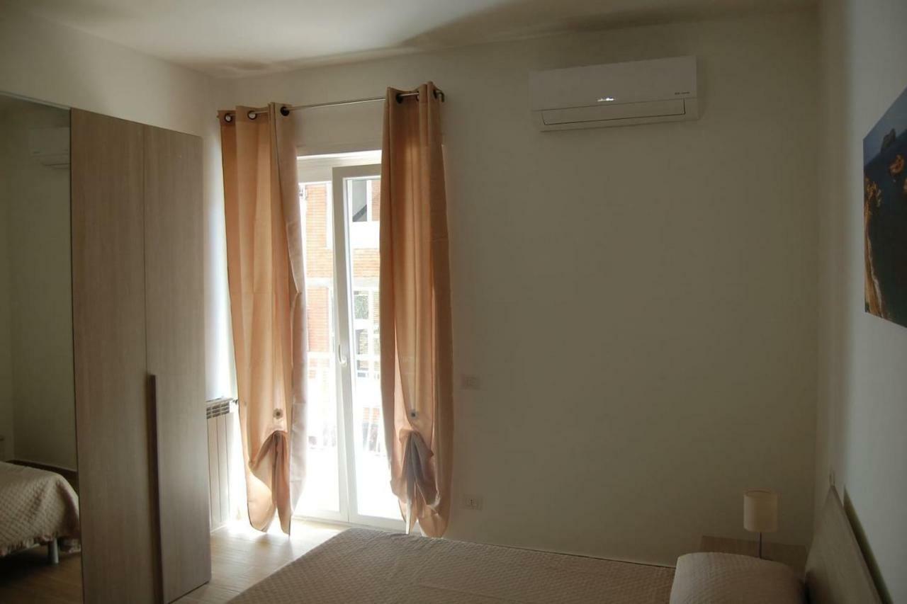 La Casa Di Nina Apartment Minturno Luaran gambar