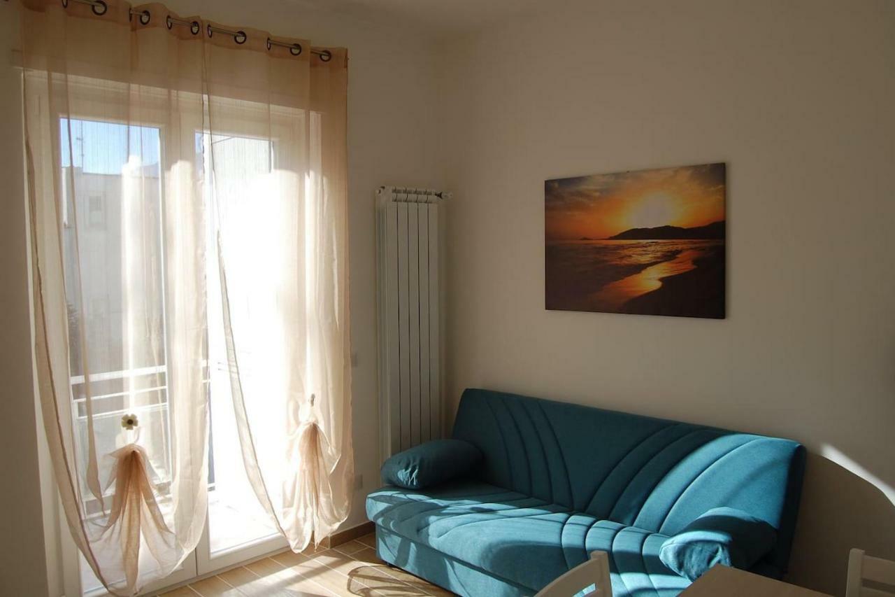 La Casa Di Nina Apartment Minturno Luaran gambar