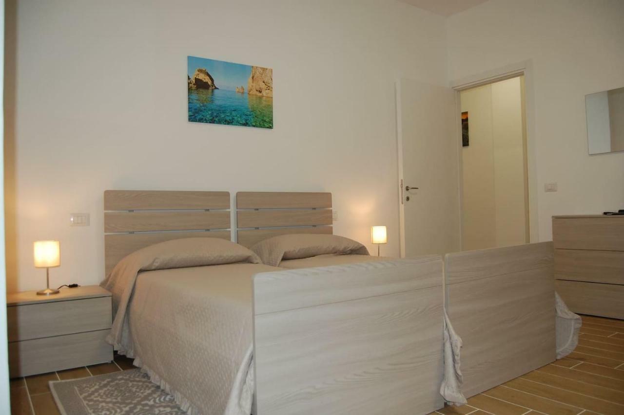 La Casa Di Nina Apartment Minturno Luaran gambar